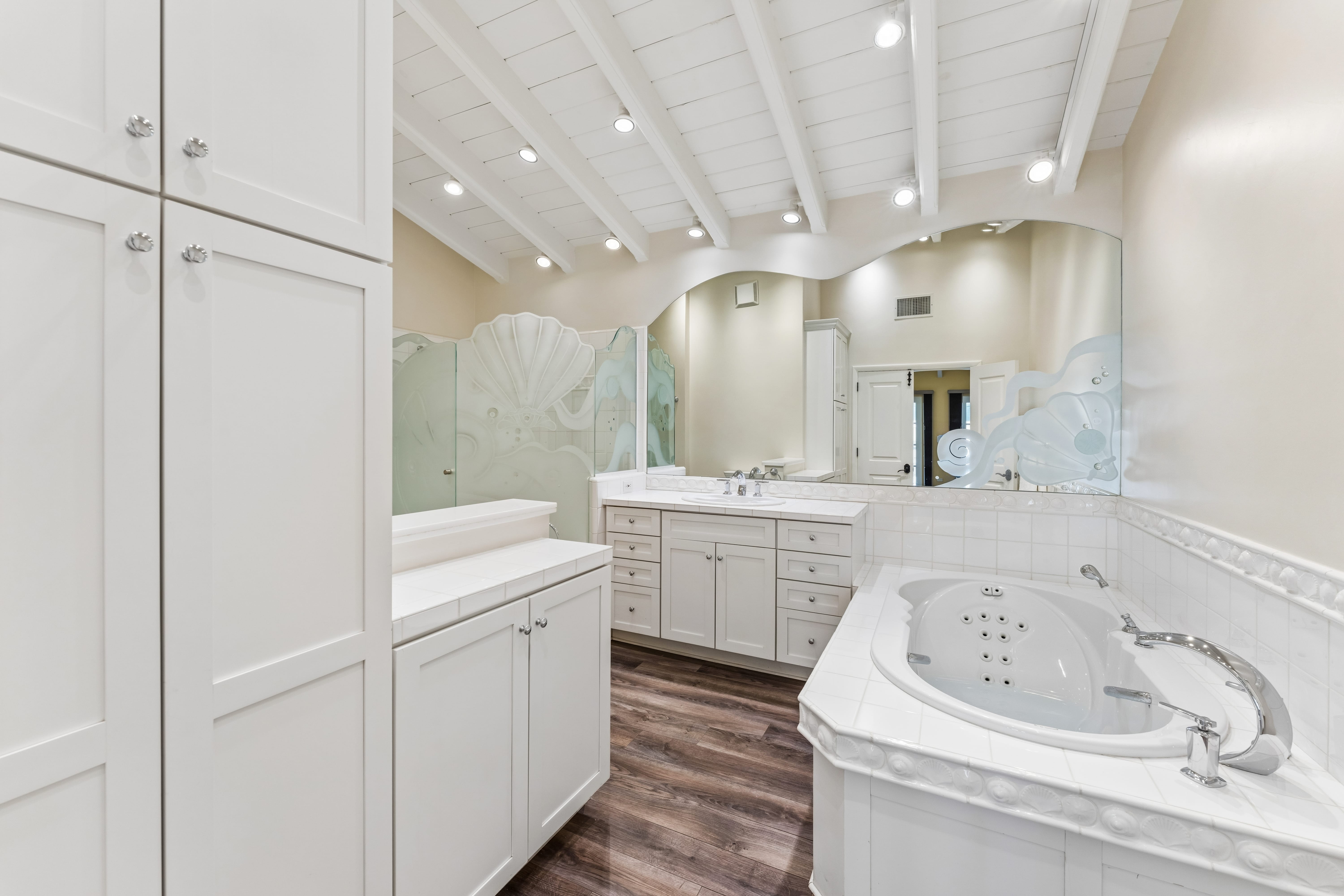 Casita laundry and utility room